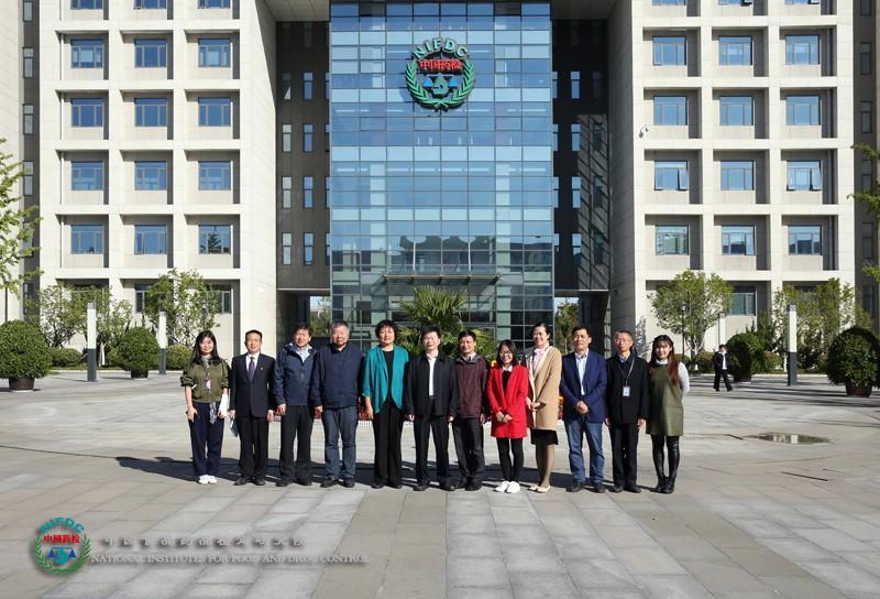 1091573778951967222.jpg 中越双方首次见面会合影.jpg
